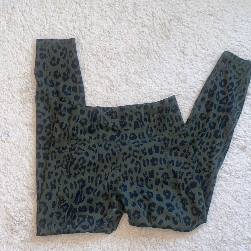 5/$20 cheetah leggings